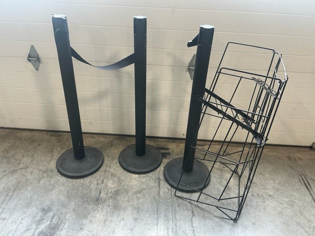 Image for Lavi Beltrac Stanchions And Display Rack