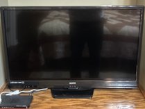 Sanyo FW32D06F LED TV And Set-Top Box