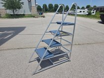 4- Step Portable Aluminum Boarding Steps