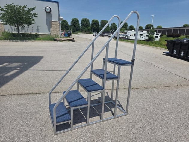 Image for 5- Step Portable Aluminum Boarding Stairs