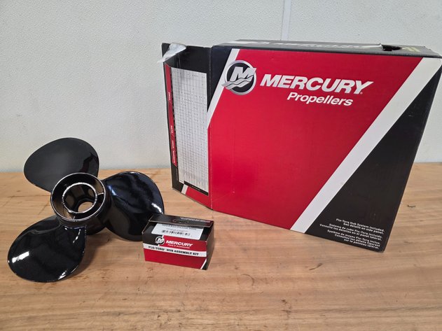 Image for Mercury Black Max Propeller And Hub Kit