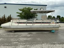 1989 Lowe 240 24â Pontoon Boat With Johnson Motor