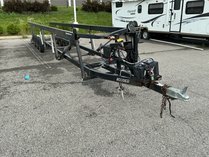 2016 Hoosier Hydraulic 25â Pontoon Trailer