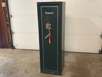 Sentry R2210 Gun Safe With Cases