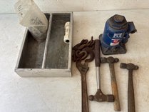 International 20 Ton Jack And Hand Tools