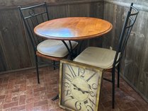 3-Piece Bistro Set And Wall Clock