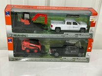 2 Kubota And Chevrolet Truck Sets