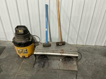 Shop-Vac QL45 Vacuum And Tools