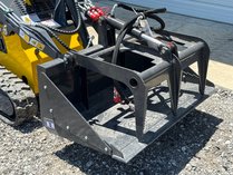 LandHonor Mini Skid Steer Grapple Bucket