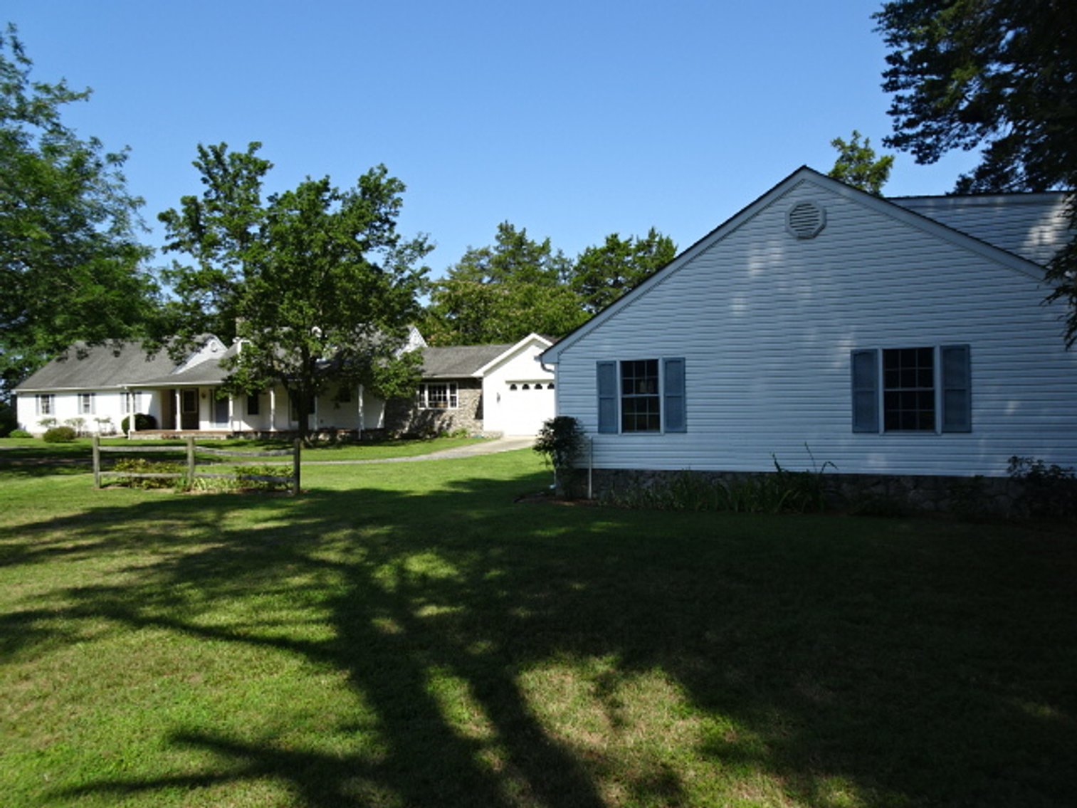 Image for Sep 14, 2024 Estate Auction -Waterfront Real Estate Public Auction