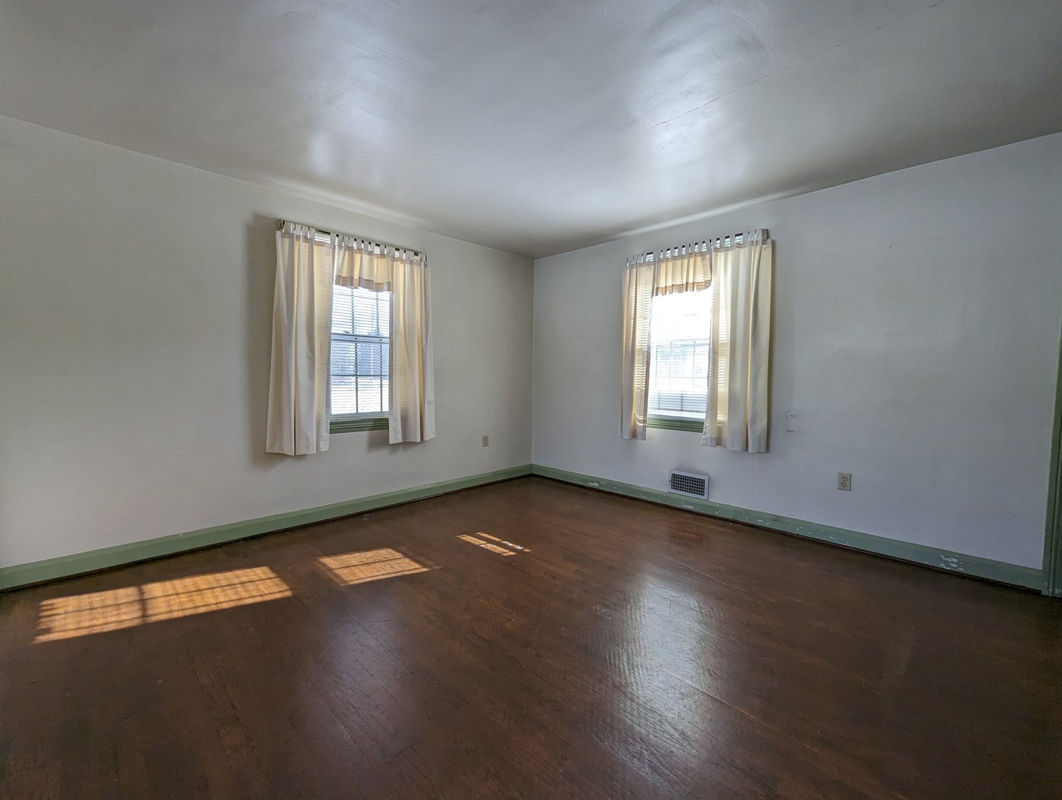 Image for 2 BR, 1.5 BA HOME 2 BR IN-LAW APT/ DET GARAGE ON 1.06 AC