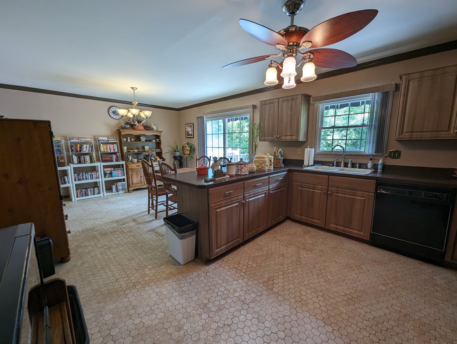 Image for CLEAN 4 BR, 3.5 BA EOG BRICK FRONT TOWNHOME