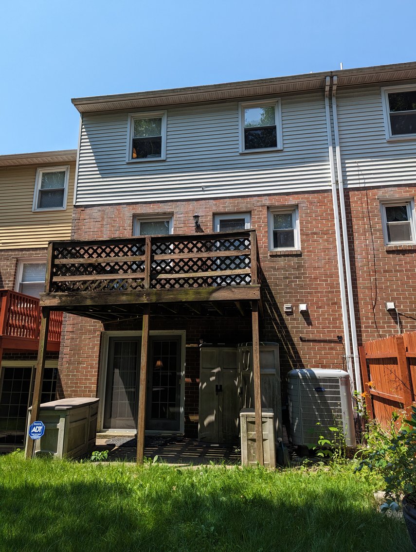 Image for 4 BR, 2.5 BA BRICK FRONT TOWNHOME