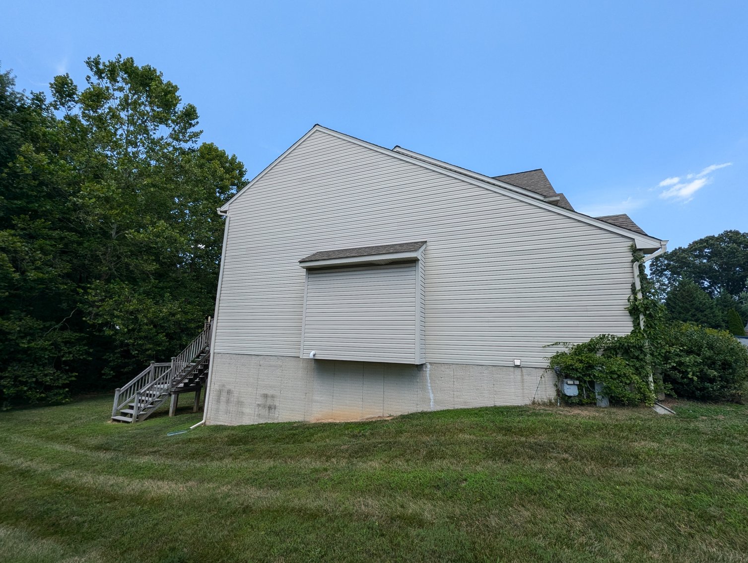 Image for 3 BR, 3.5 BA HOME W/ ATT. 2-CAR GARAGE