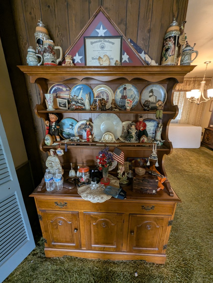 Image for 4 BR, 2.5 BATH BRICK RANCHER/ 2004 MERCURY GRAND MARQUIS, COLLECTIBLES, FURNITURE, HOUSEHOLD ITEMS, & GLASSWARE TBS SM/LG LOTS