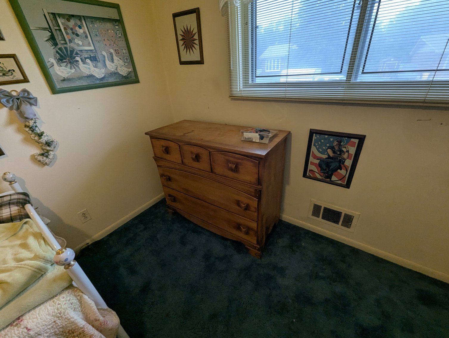 Image for 4 BR, 2.5 BATH BRICK RANCHER/ 2004 MERCURY GRAND MARQUIS, COLLECTIBLES, FURNITURE, HOUSEHOLD ITEMS, & GLASSWARE TBS SM/LG LOTS