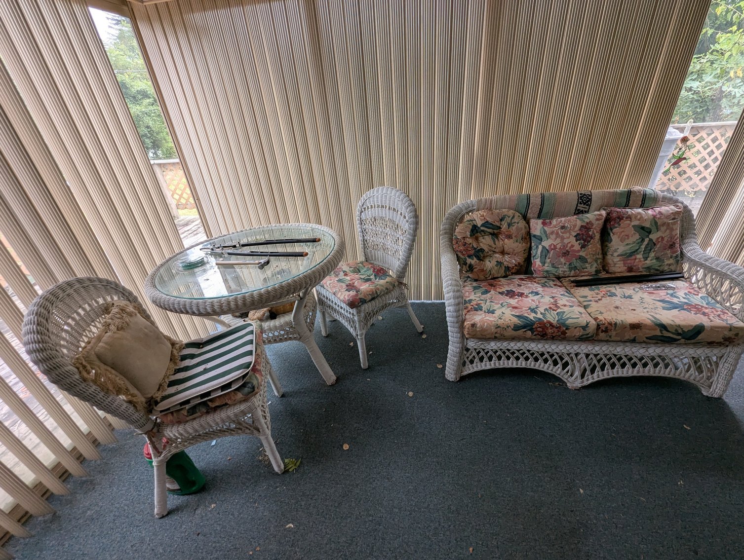 Image for 4 BR, 2.5 BATH BRICK RANCHER/ 2004 MERCURY GRAND MARQUIS, COLLECTIBLES, FURNITURE, HOUSEHOLD ITEMS, & GLASSWARE TBS SM/LG LOTS