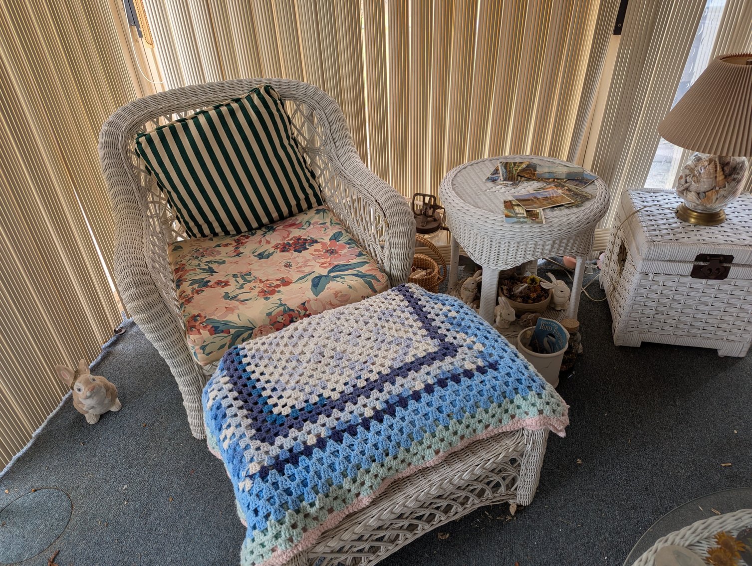 Image for 4 BR, 2.5 BATH BRICK RANCHER/ 2004 MERCURY GRAND MARQUIS, COLLECTIBLES, FURNITURE, HOUSEHOLD ITEMS, & GLASSWARE TBS SM/LG LOTS