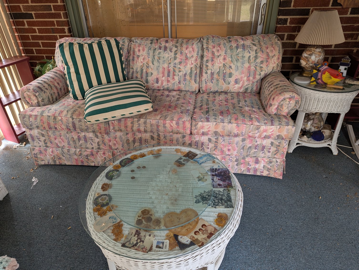 Image for 4 BR, 2.5 BATH BRICK RANCHER/ 2004 MERCURY GRAND MARQUIS, COLLECTIBLES, FURNITURE, HOUSEHOLD ITEMS, & GLASSWARE TBS SM/LG LOTS