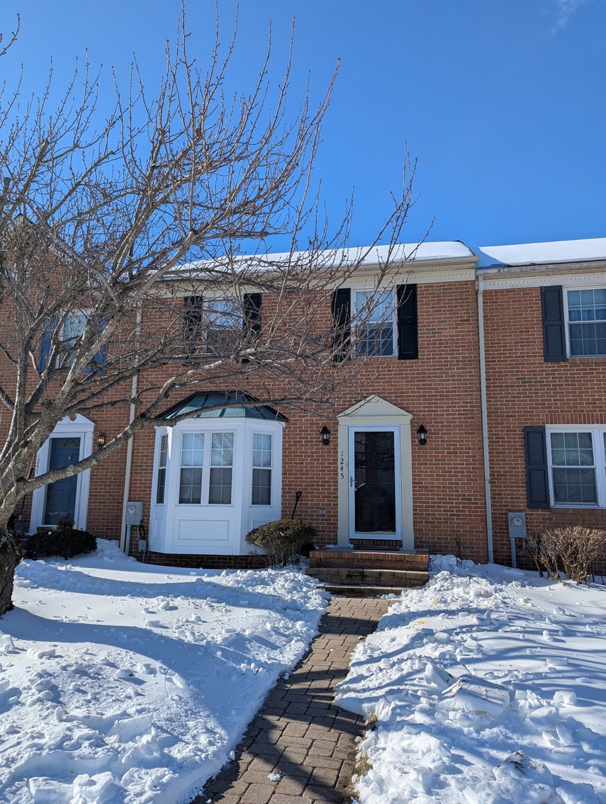 Image for VERY CLEAN BRICK FRONT TOWNHOME