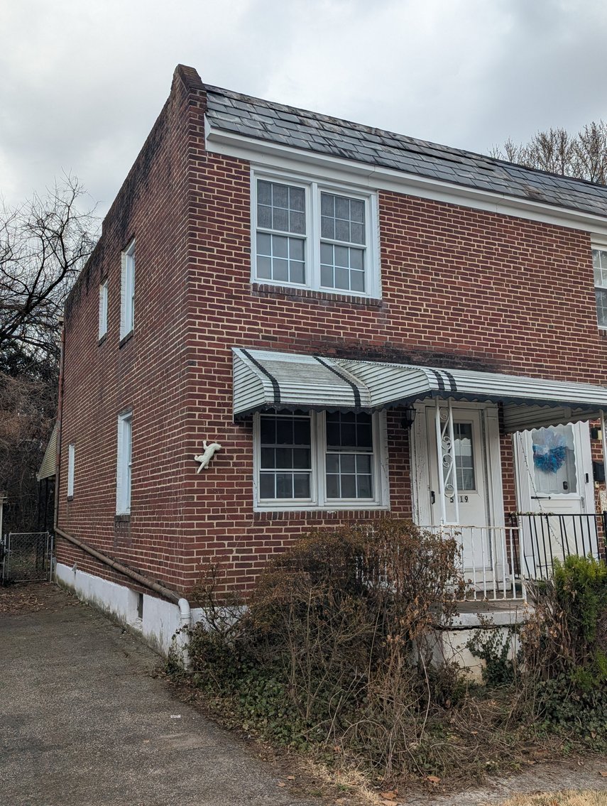 Image for ATTN. INVESTORS, CONTRACTORS, & RENOVATORS! BRICK DUPLEX W/ COVERED FRONT PORCH