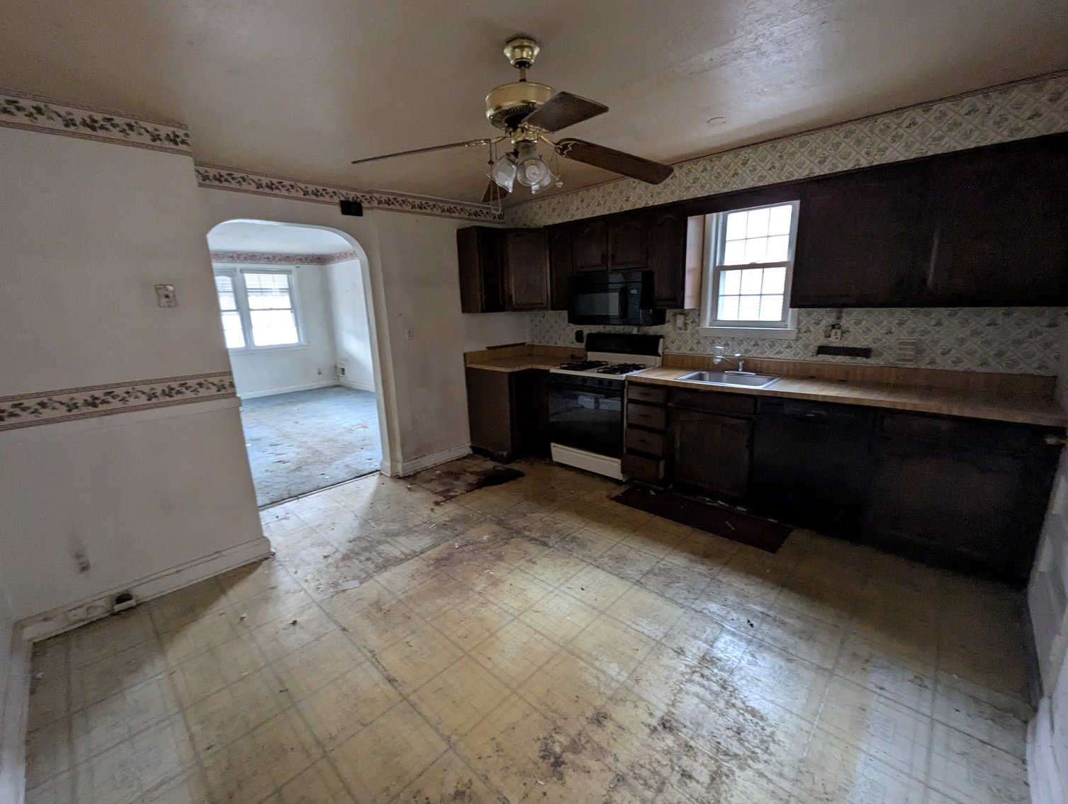 Image for ATTN. INVESTORS, CONTRACTORS, & RENOVATORS! BRICK DUPLEX W/ COVERED FRONT PORCH