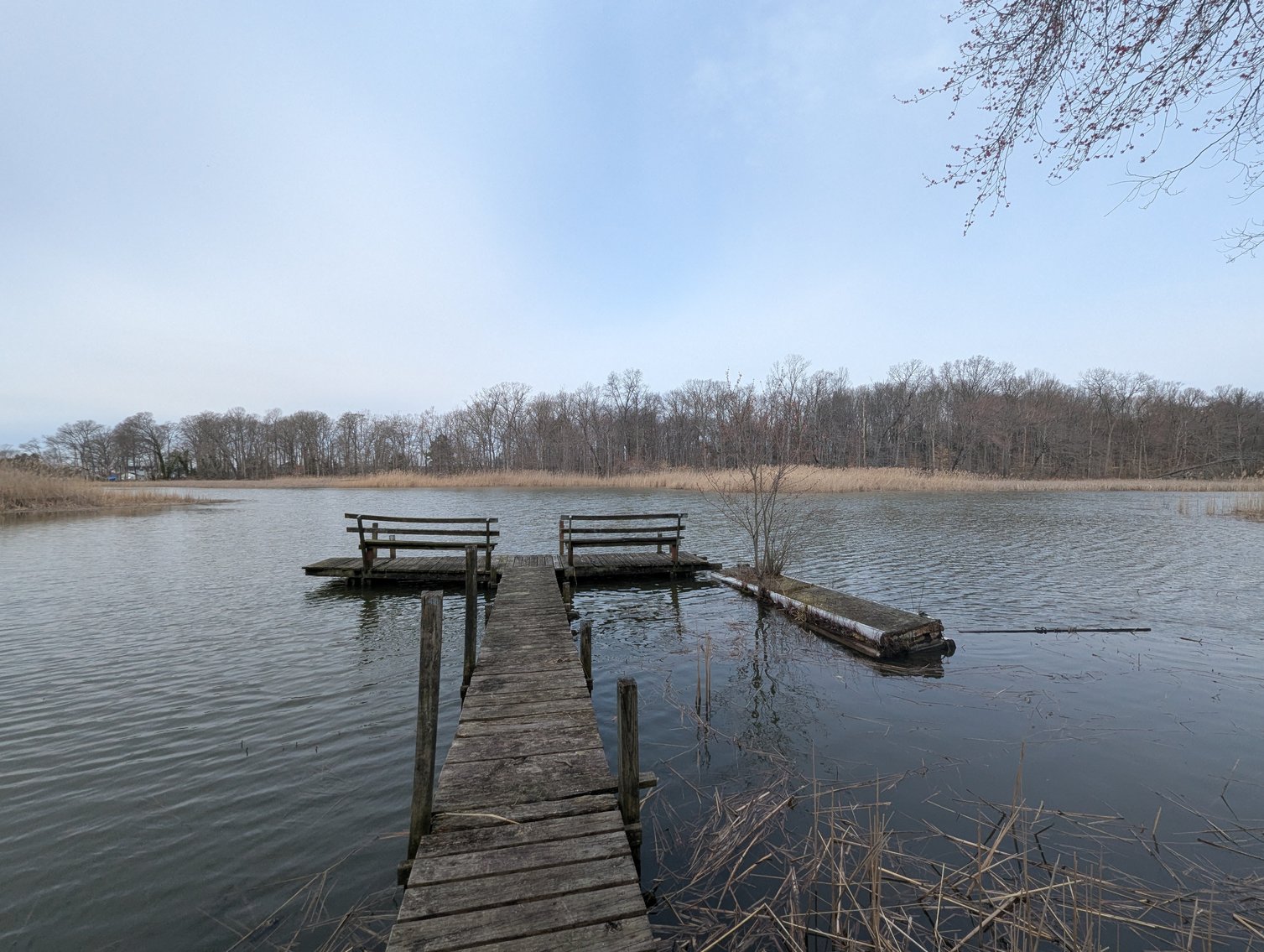 Image for CLEAN 3 BR, 2 BATH, MOVE-IN READY HOME/ (4) PARCELS TOTALING 1.6 +/- AC/ 100' +/- FRONTAGE ON BUSH RIVER W/ PRIVATE PIER