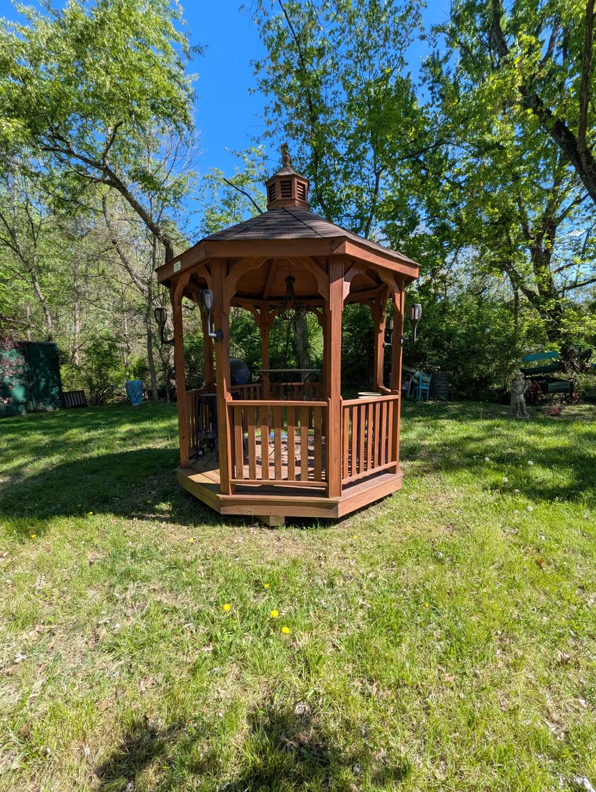 Image for 2-STORY CAPE COD 1.0 +/- AC ANTIQUES, FURNITURE, HOUSEHOLD GOODS, & MORE!