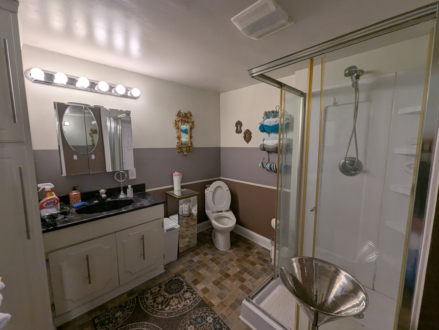 Image for 2-STORY CAPE COD 1.0 +/- AC ANTIQUES, FURNITURE, HOUSEHOLD GOODS, & MORE!