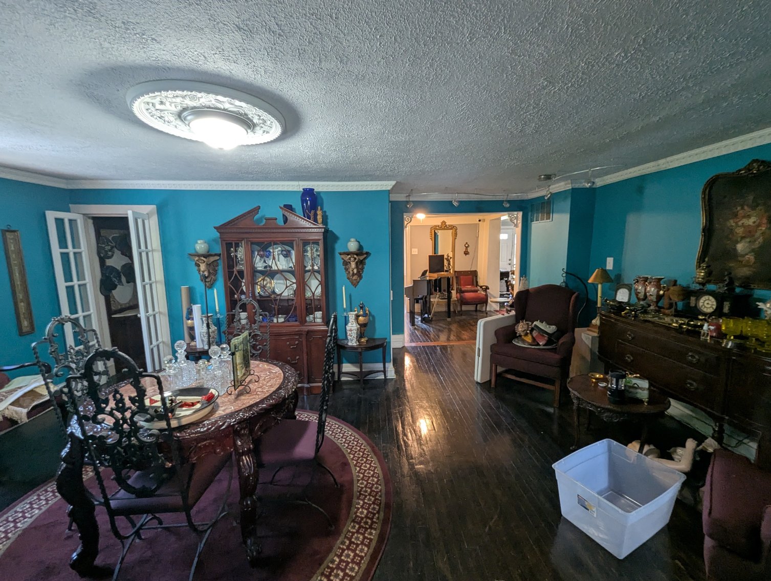 Image for 2-STORY CAPE COD 1.0 +/- AC ANTIQUES, FURNITURE, HOUSEHOLD GOODS, & MORE!