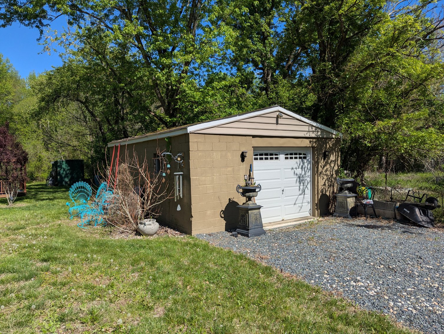 Image for 2-STORY CAPE COD 1.0 +/- AC ANTIQUES, FURNITURE, HOUSEHOLD GOODS, & MORE!
