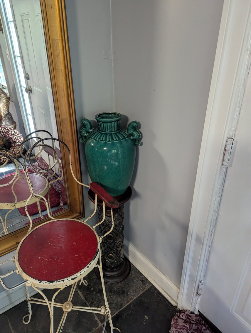 Image for 2-STORY CAPE COD 1.0 +/- AC ANTIQUES, FURNITURE, HOUSEHOLD GOODS, & MORE!