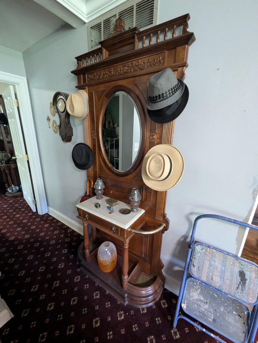 Image for 2-STORY CAPE COD 1.0 +/- AC ANTIQUES, FURNITURE, HOUSEHOLD GOODS, & MORE!