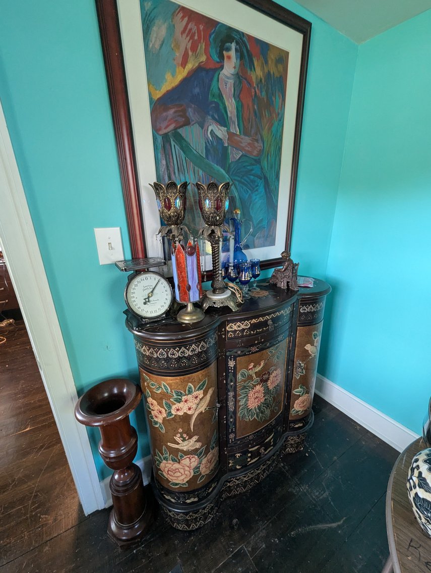 Image for 2-STORY CAPE COD 1.0 +/- AC ANTIQUES, FURNITURE, HOUSEHOLD GOODS, & MORE!