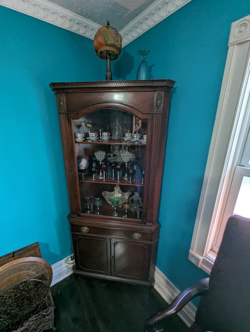 Image for 2-STORY CAPE COD 1.0 +/- AC ANTIQUES, FURNITURE, HOUSEHOLD GOODS, & MORE!