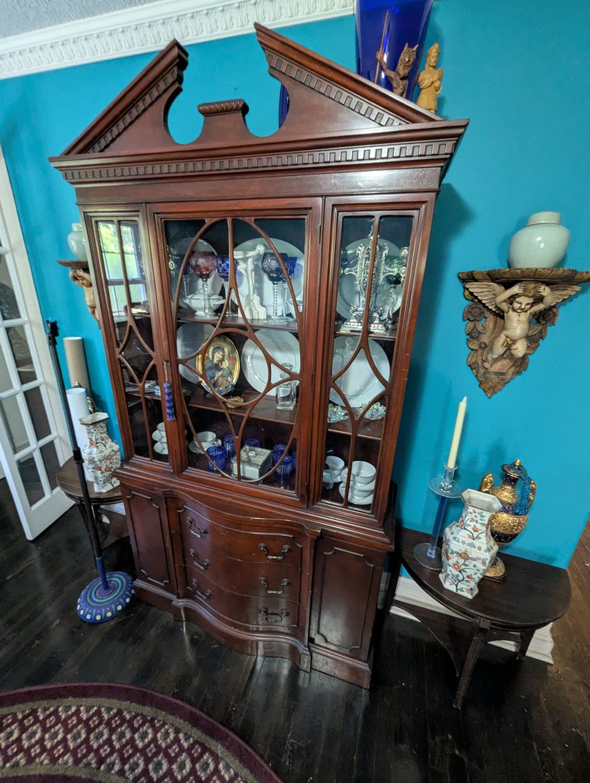 Image for 2-STORY CAPE COD 1.0 +/- AC ANTIQUES, FURNITURE, HOUSEHOLD GOODS, & MORE!