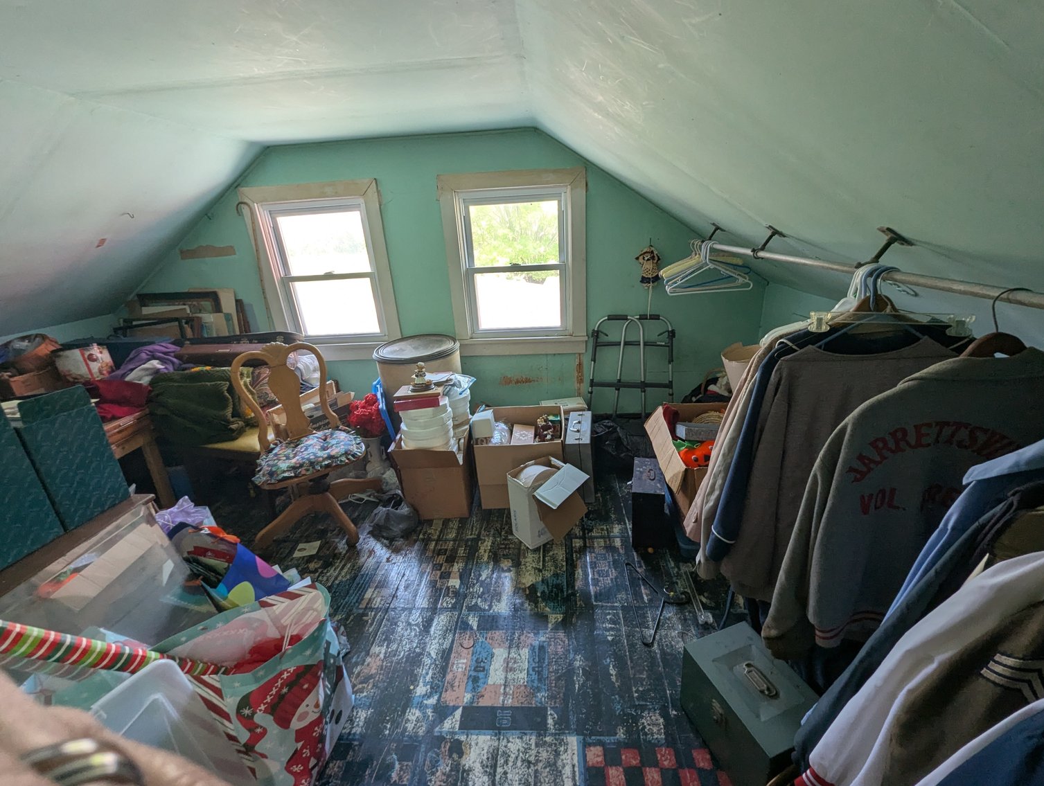 Image for BUNGALOW/RANCHER STYLE HOME W/ ATT. 2-CAR GARAGE & DET. 25'X12' STORAGE BLDG. 2.85 +/- AC IN (2) PARCELS/ 04' DODGE RAM, 01' PT CRUISER, KUBOTA TRACTOR, COLLECTIBLES, CHINA, HOUSEHOLD GOODS, & MORE!