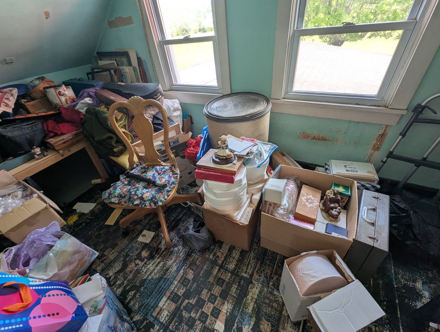 Image for BUNGALOW/RANCHER STYLE HOME W/ ATT. 2-CAR GARAGE & DET. 25'X12' STORAGE BLDG. 2.85 +/- AC IN (2) PARCELS/ 04' DODGE RAM, 01' PT CRUISER, KUBOTA TRACTOR, COLLECTIBLES, CHINA, HOUSEHOLD GOODS, & MORE!