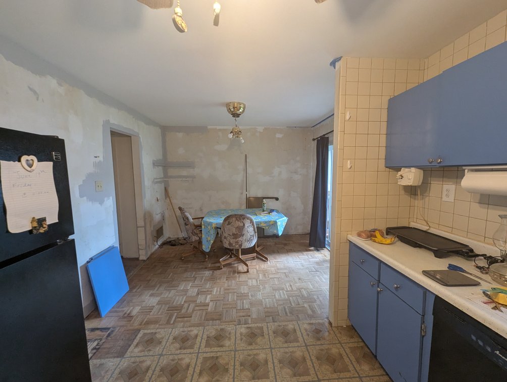 Image for ATTENTION CONTRACTORS, INVESTORS, & RENOVATORS! 3/4 BR, 1.5 BATH VINYL SIDED DUPLEX