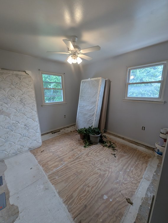 Image for ATTENTION CONTRACTORS, INVESTORS, & RENOVATORS! 3/4 BR, 1.5 BATH VINYL SIDED DUPLEX