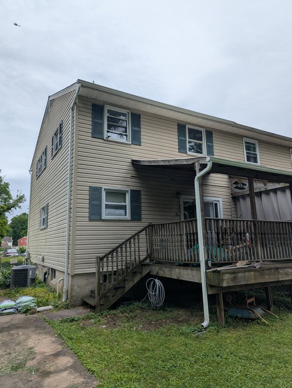 Image for ATTENTION CONTRACTORS, INVESTORS, & RENOVATORS! 3/4 BR, 1.5 BATH VINYL SIDED DUPLEX