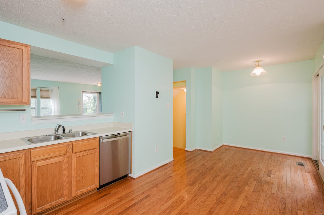 Image for ATTN: FIRST TIMERS, INVESTORS, & RENOVATORS! 2 BR, 4 BATH BRICK & VINYL CENTER UNIT TOWNHOME/ PRIVATE EOC LOCATION & PRIVATE BACK YARD