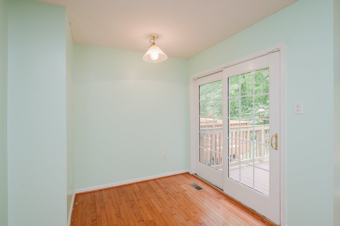 Image for ATTN: FIRST TIMERS, INVESTORS, & RENOVATORS! 2 BR, 4 BATH BRICK & VINYL CENTER UNIT TOWNHOME/ PRIVATE EOC LOCATION & PRIVATE BACK YARD