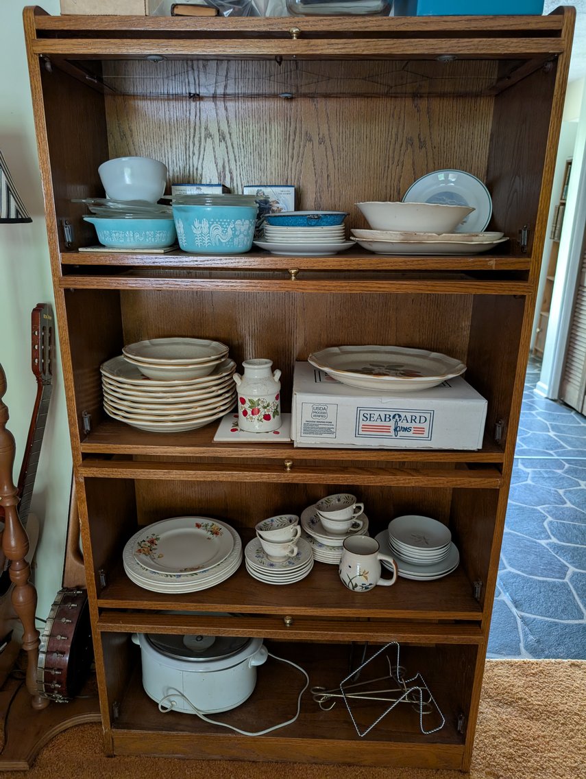 Image for Real Estate & Personal Property - 2152 Oak Drive, Crossville, TN