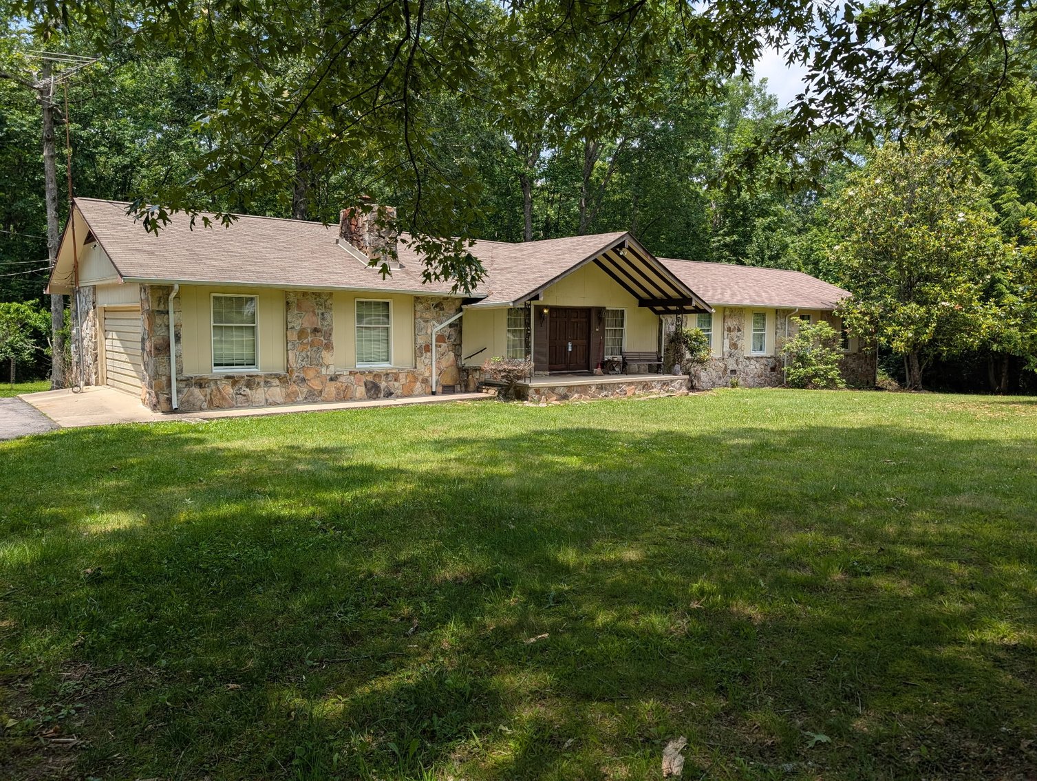 Image for Real Estate & Personal Property - 2152 Oak Drive, Crossville, TN
