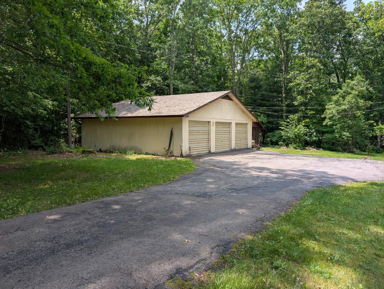 Image for Real Estate & Personal Property - 2152 Oak Drive, Crossville, TN