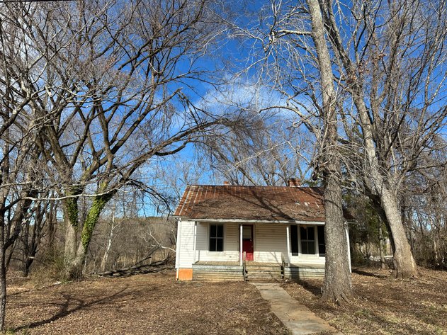 Image for 2 Bed & 1 Bath Fix and Flip Special near Farmville, VA