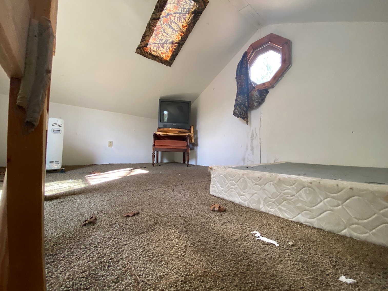 Image for Selling for the Estate of Helvon Smith , 3 Bed & 2 Baths, 7.744 Acres, plus 1.5 story loft home,  a log cabin and outbuilding in Kinsale, VA