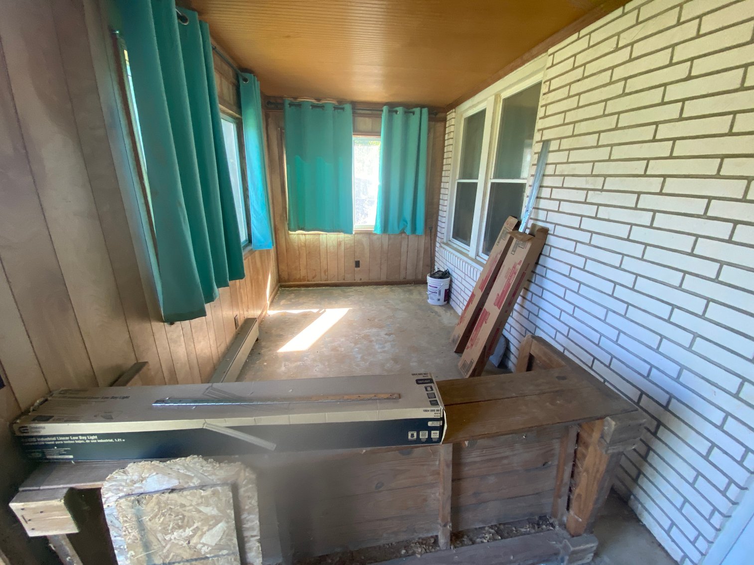 Image for Fix and Flip Special on a 10 Acre Horse Farm