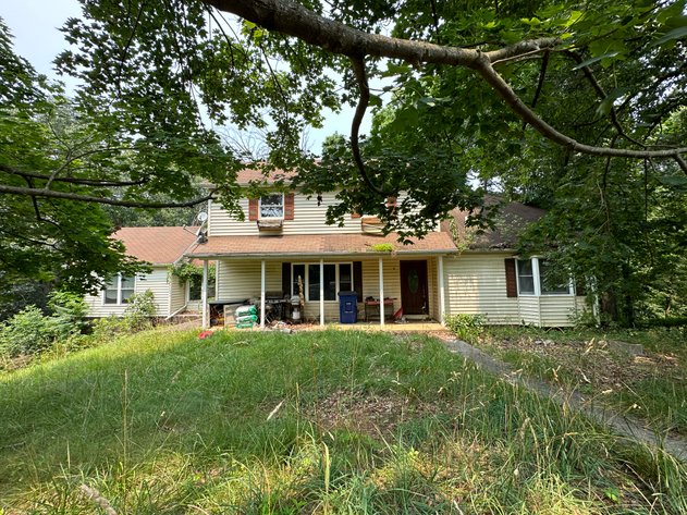 Image for Selling for the Estate of  Geoffrey Peterson . 3 Bed / 2 Bath 2247 Sq. with a large unfinished basement .